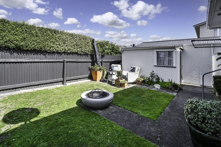 Photo of property in 1/403 Sylvan Road, Parkvale, Hastings, 4122