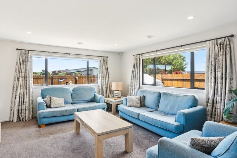 Photo of property in 92 The Drive, Paraparaumu Beach, Paraparaumu, 5032