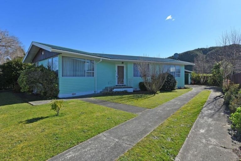 Photo of property in 20 Mcleod Street, Elderslea, Upper Hutt, 5018