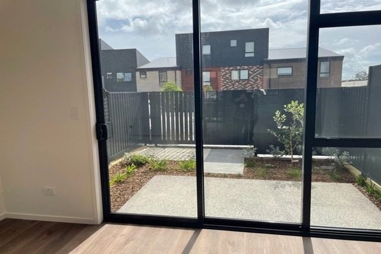 Photo of property in 19 Kotuitui Street, Manukau, Auckland, 2104