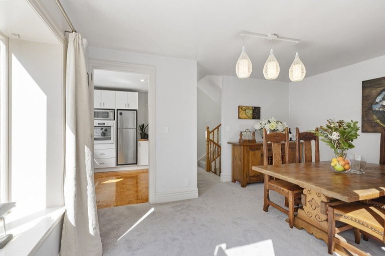 Photo of property in 12b Hobson Street, Thorndon, Wellington, 6011