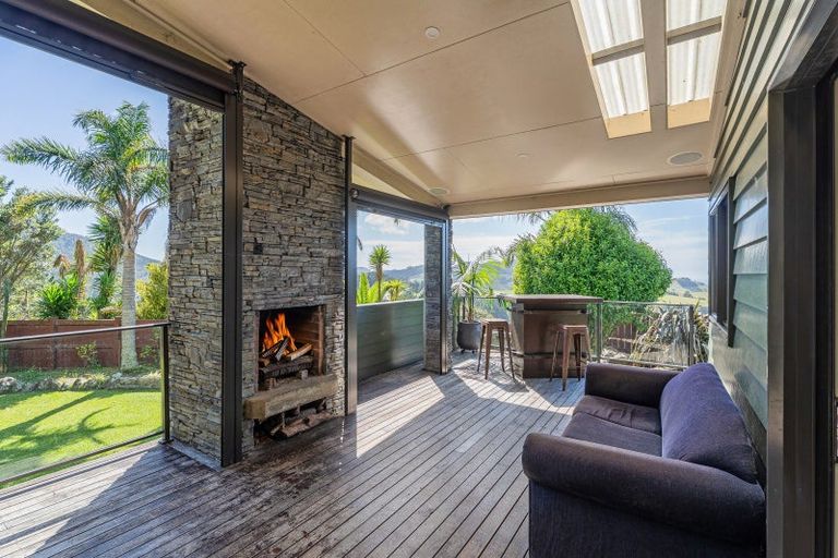 Photo of property in 4 Tarapatiki Drive, Whitianga, 3510