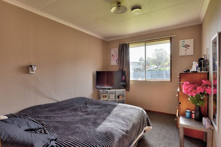 Photo of property in 77 Walker Crescent, East Gore, Gore, 9710