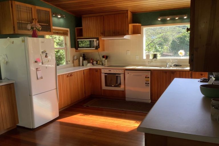 Photo of property in 184 Park Road, Belmont, Lower Hutt, 5010