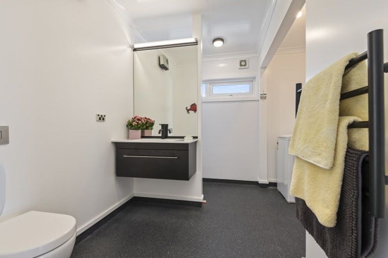 Photo of property in 41 Punga Street, Tangimoana, 4822