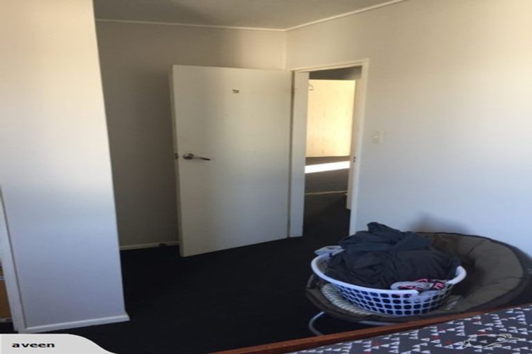 Photo of property in 17 Pirie Crescent, Moera, Lower Hutt, 5010