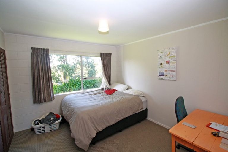 Photo of property in 12 Warren Place, Frankleigh Park, New Plymouth, 4310