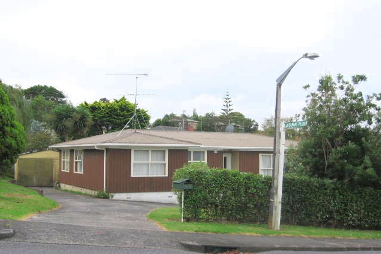 Photo of property in 1 Nandana Drive, Glen Eden, Auckland, 0602