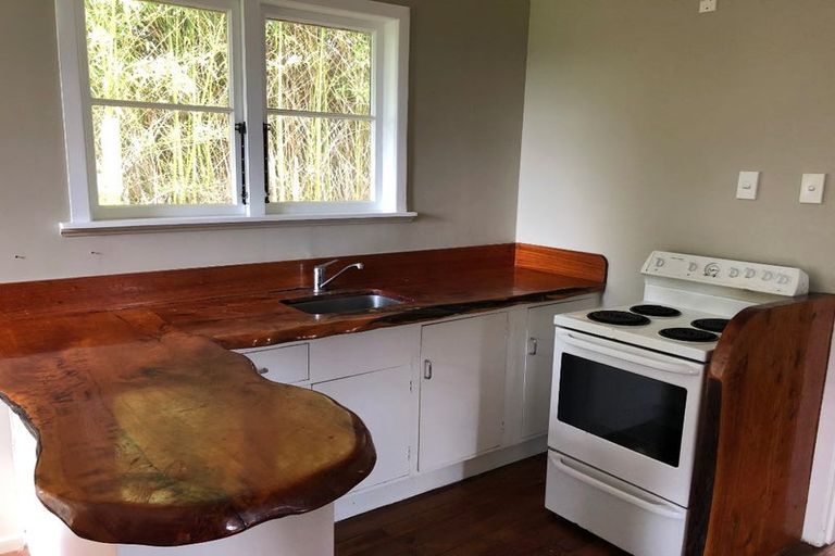 Photo of property in 11 Pukemiro Road, Te Kamo, Whangarei, 0112