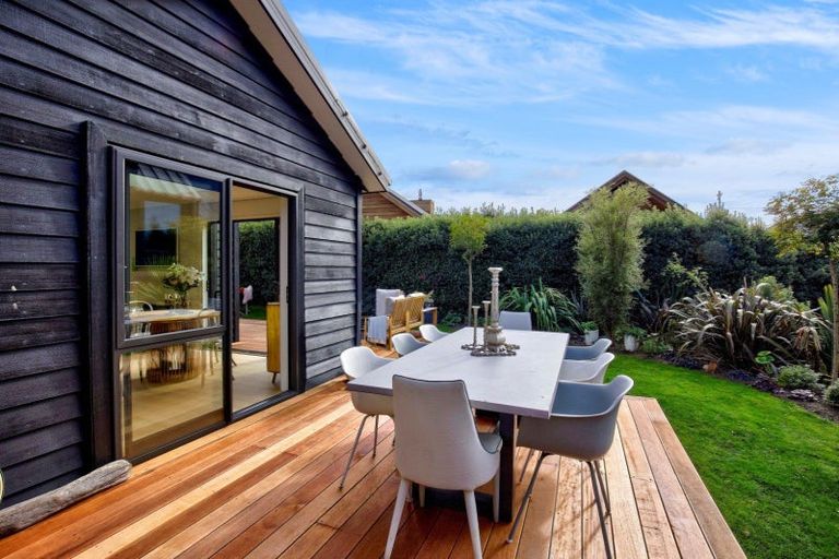 Photo of property in 10 Pendeen Crescent, Jacks Point, Queenstown, 9371