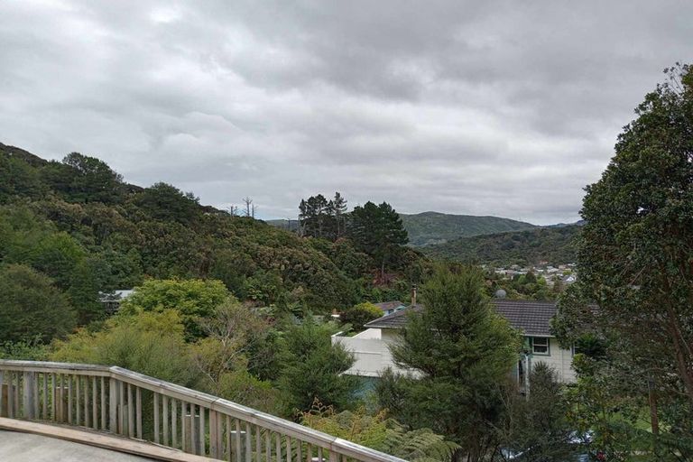 Photo of property in 52 Ngahere Street, Stokes Valley, Lower Hutt, 5019