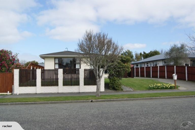 Photo of property in 15 Talltree Avenue, Avonhead, Christchurch, 8042