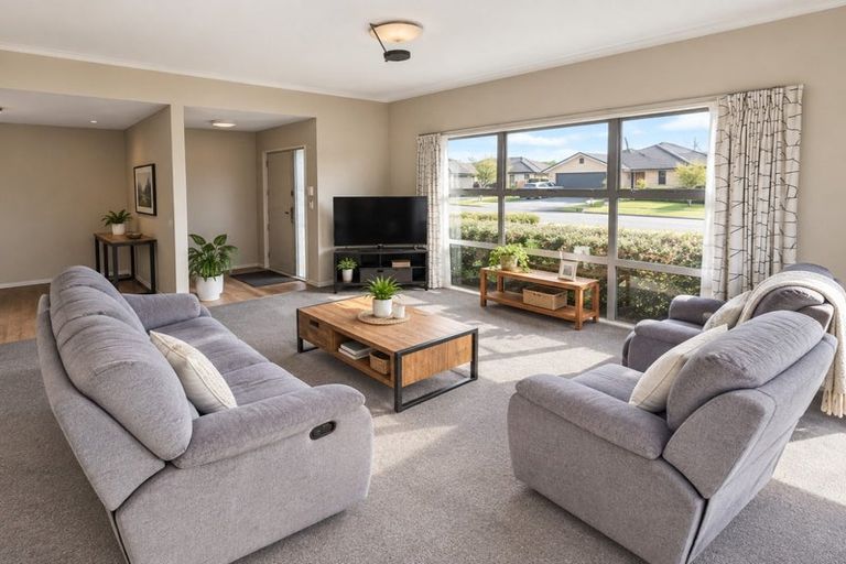 Photo of property in 8 Millesimes Way, Yaldhurst, Christchurch, 8042