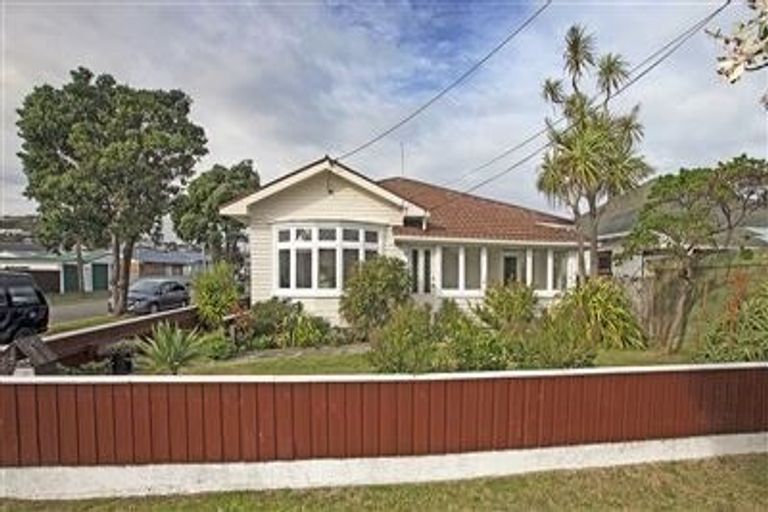 Photo of property in 38 Kauri Street, Miramar, Wellington, 6022