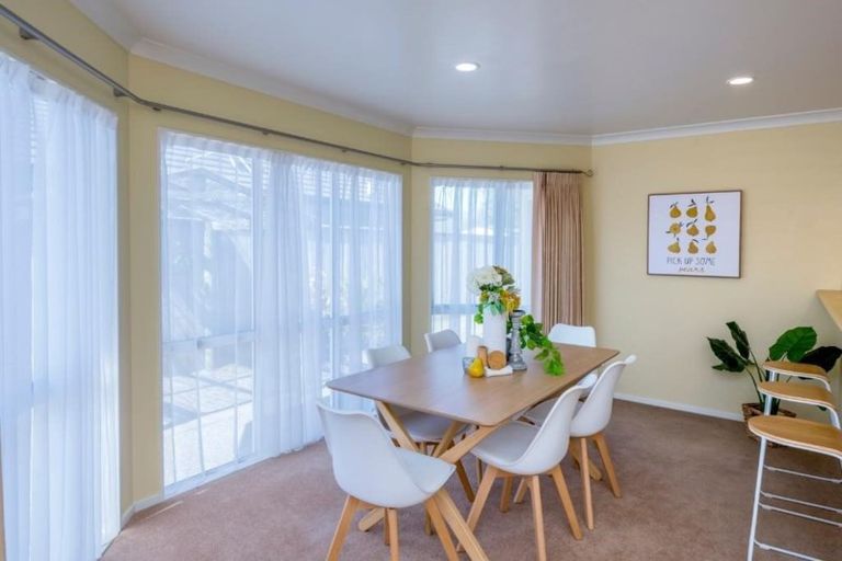 Photo of property in 25 San Priamo Place, Paraparaumu Beach, Paraparaumu, 5032