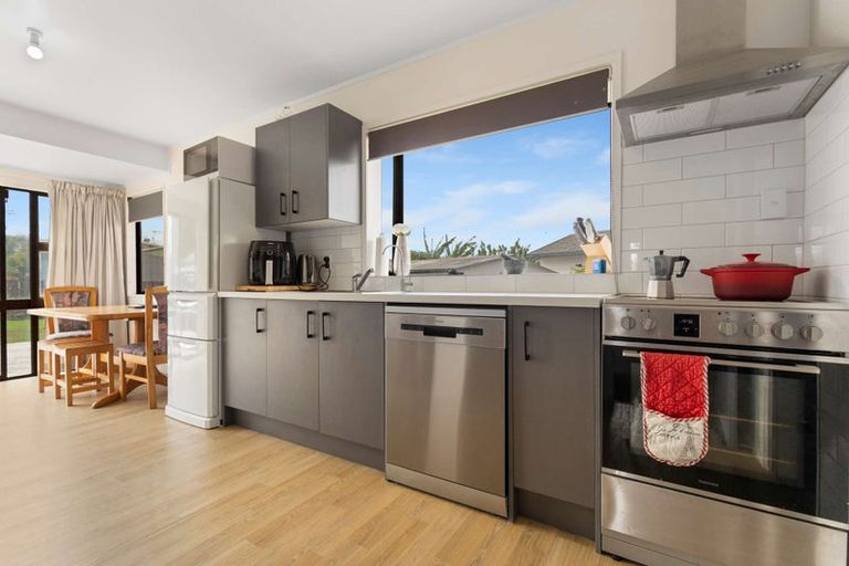 Photo of property in 22 Lindsay Crescent, Nawton, Hamilton, 3200