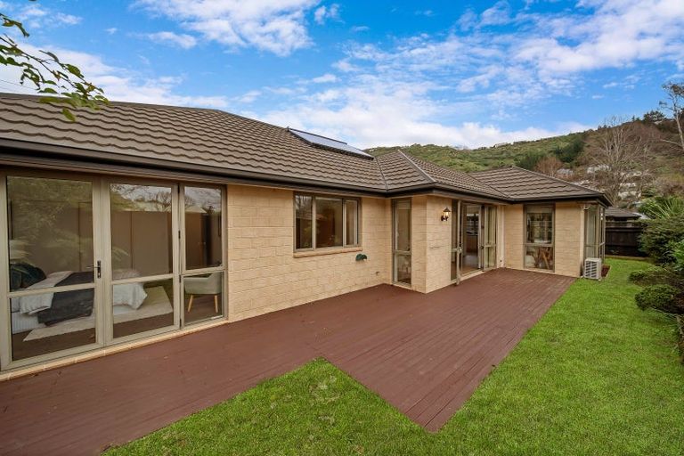 Photo of property in 2/69 Bowenvale Avenue, Cashmere, Christchurch, 8022