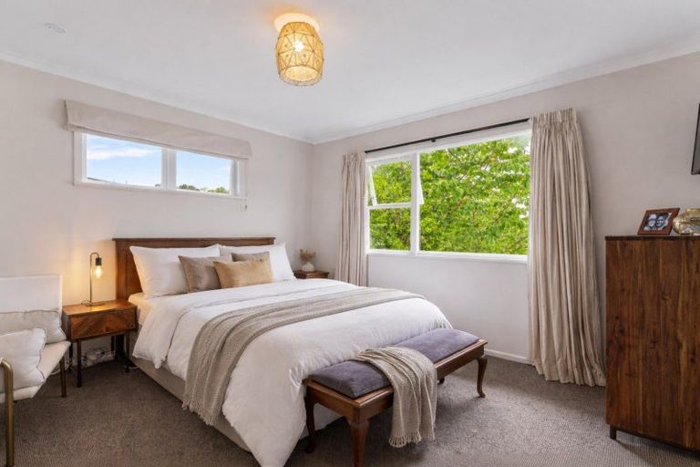 Photo of property in 38 Kaitawa Crescent, Paraparaumu, 5032