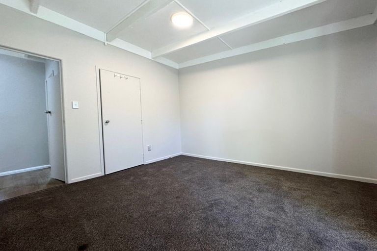 Photo of property in 2/17 Glengarry Road, Glen Eden, Auckland, 0602