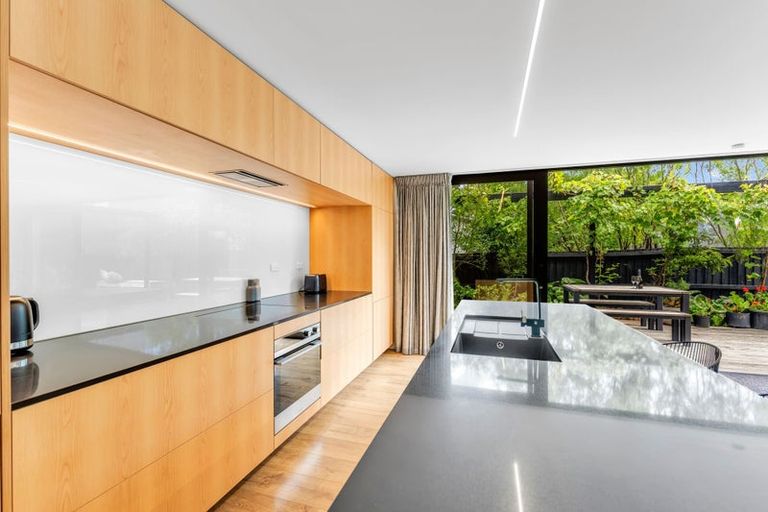 Photo of property in 53a Edward Avenue, Edgeware, Christchurch, 8013