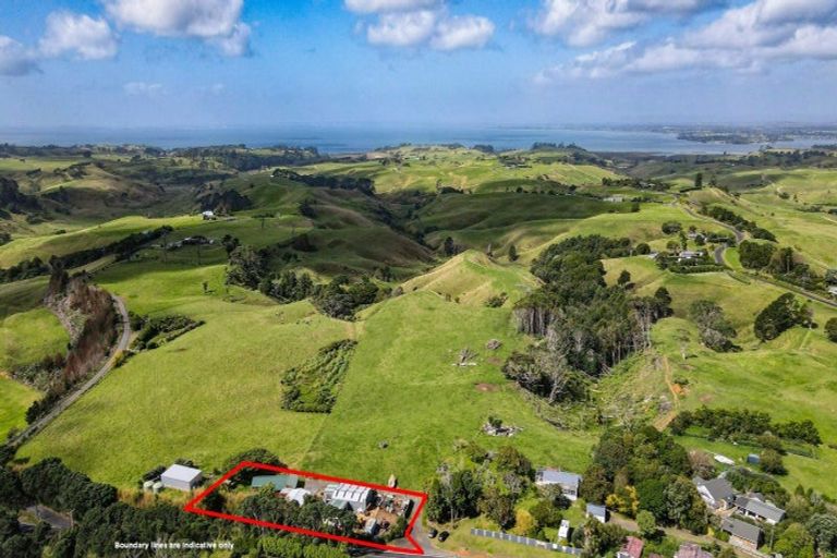Photo of property in 2160 Awhitu Road, Pollok, Waiuku, 2684