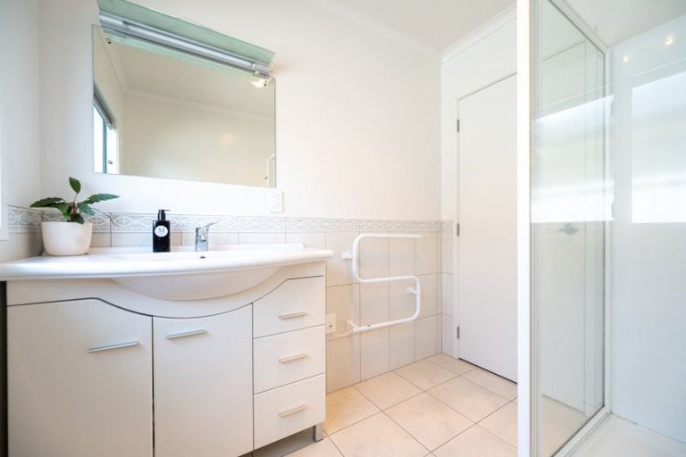 Photo of property in 117 Mcleod Street, Camberley, Hastings, 4120