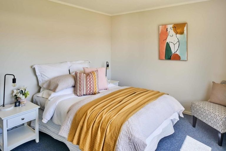 Photo of property in 4a Glenbrook Grove, Naenae, Lower Hutt, 5011