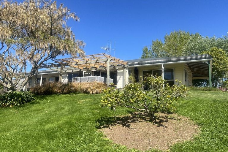 Photo of property in 92a Forest Lakes Road, Otaki, 5583