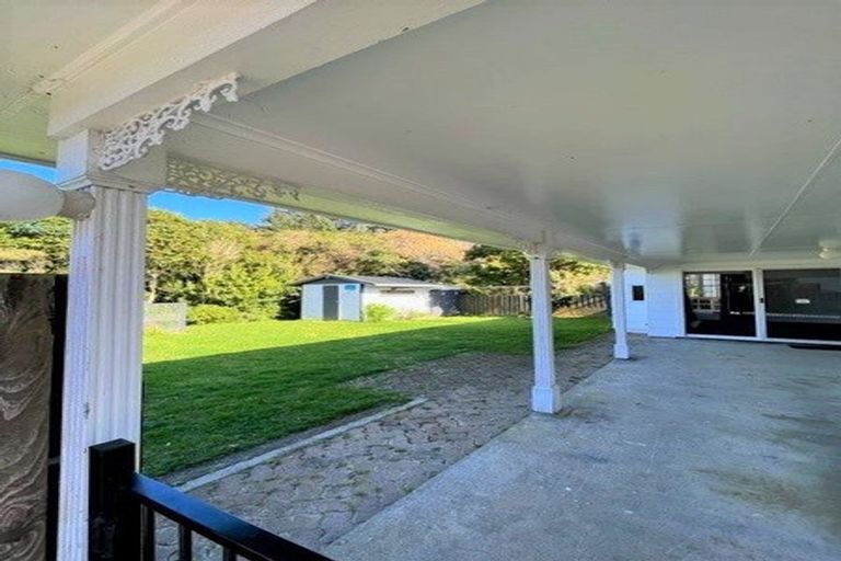Photo of property in 99 Tirohanga Road, Tirohanga, Lower Hutt, 5010