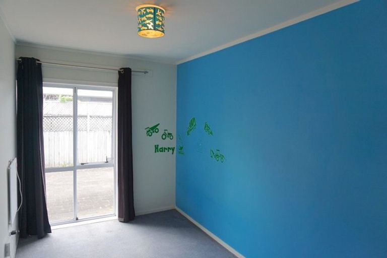 Photo of property in 2/22 Steeple Rise, Pakuranga, Auckland, 2010