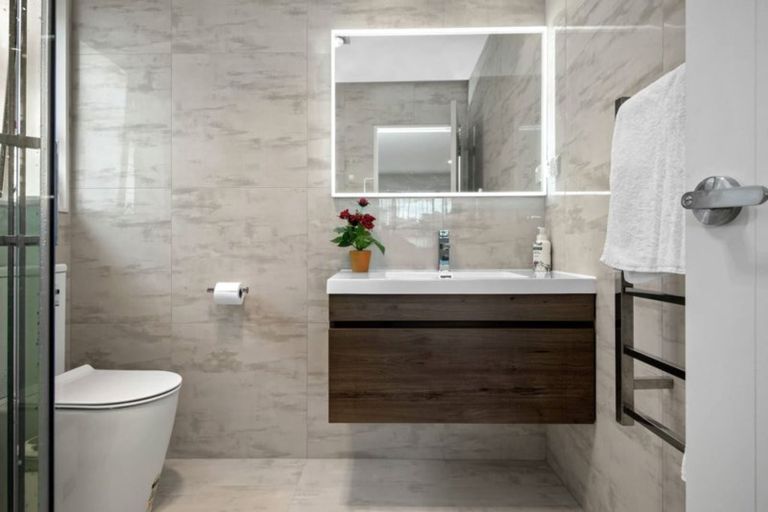 Photo of property in 15 Lisnoble Road, Flat Bush, Auckland, 2019