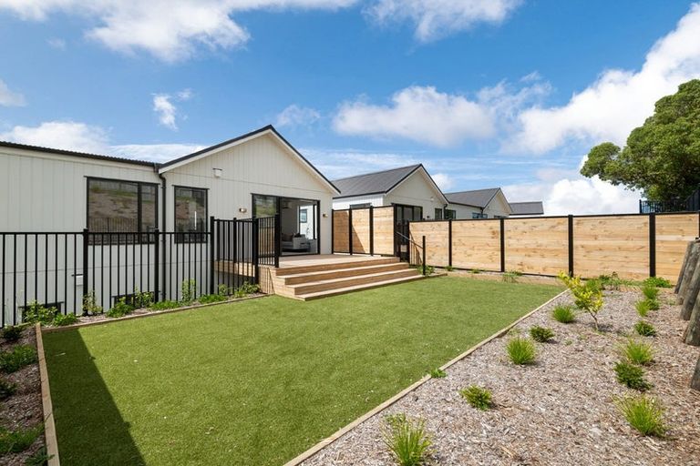 Photo of property in 36b Kukuwai Avenue, Red Beach, 0932