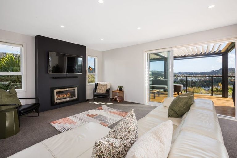 Photo of property in 156 Navigation Drive, Whitby, Porirua, 5024