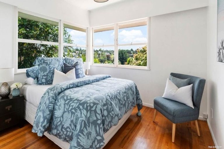 Photo of property in 15 Sealy Road, Torbay, Auckland, 0630