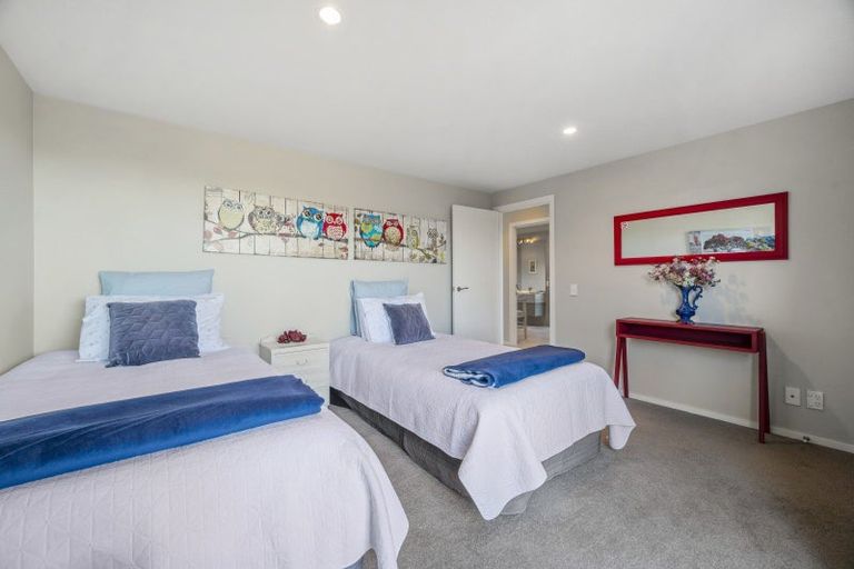 Photo of property in 23 Shepherd Road, Waipahihi, Taupo, 3330