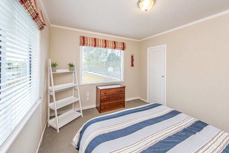 Photo of property in 43 Parkes Avenue, Saint Johns Hill, Whanganui, 4501