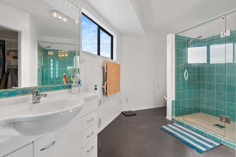 Photo of property in 12 Hulme Place, Owhata, Rotorua, 3010