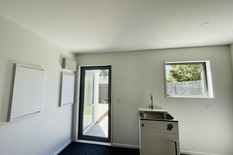 Photo of property in 2/21 Glasgow Street, Phillipstown, Christchurch, 8011