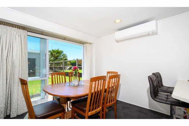 Photo of property in 369a Hobsonville Road, Hobsonville, Auckland, 0618