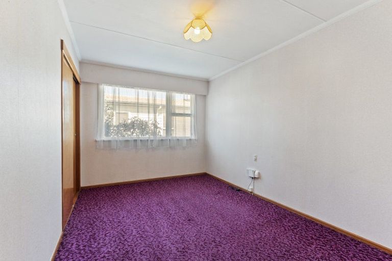 Photo of property in 46 Featherston Street, Levin, 5510