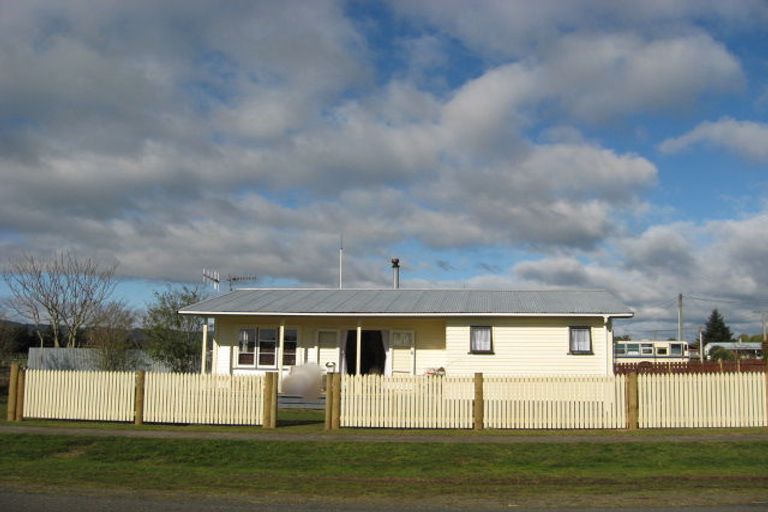 Photo of property in 15 Sydney Street, Takapau, 4203