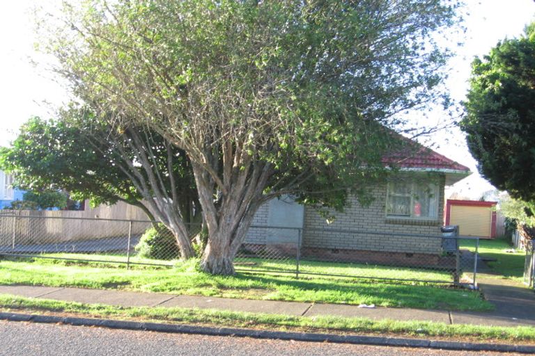 Property details for 14 Flat Bush Road, Otara, Auckland, 2023