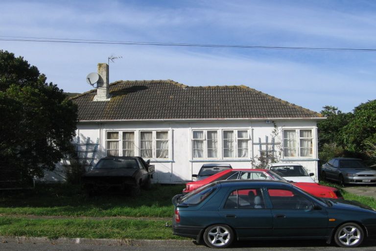 Photo of property in 1 Bryant Grove, Taita, Lower Hutt, 5011