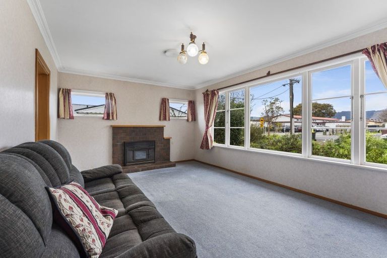Photo of property in 81 Bartholomew Road, Levin, 5510