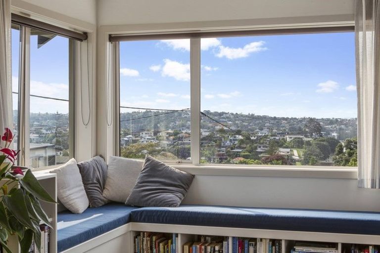 Photo of property in 1/127 Churchill Road, Rothesay Bay, Auckland, 0630