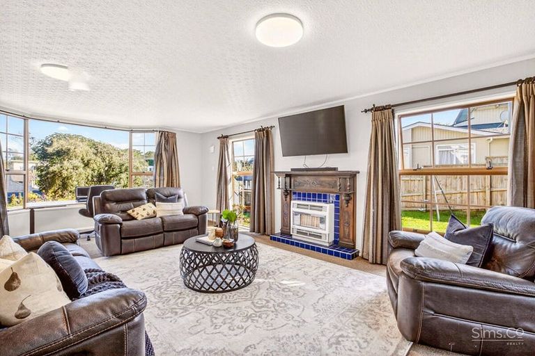 Photo of property in 1a Brassey Road, Saint Johns Hill, Whanganui, 4500