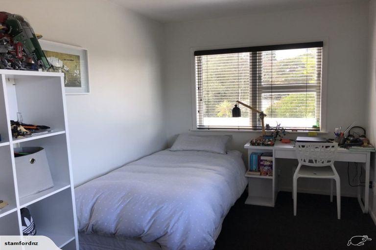 Photo of property in 46 Taupo Street, Green Bay, Auckland, 0604