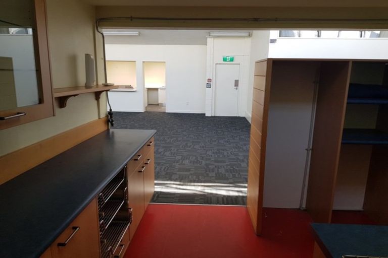 Photo of property in 6 Young Street, New Plymouth, 4310