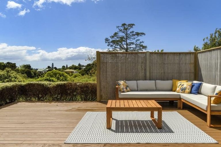 Photo of property in 156 Oteki Park Drive, Welcome Bay, Tauranga, 3112