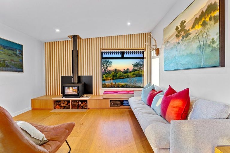 Photo of property in 94 Amreins Road, Waitakere, Henderson, 0782